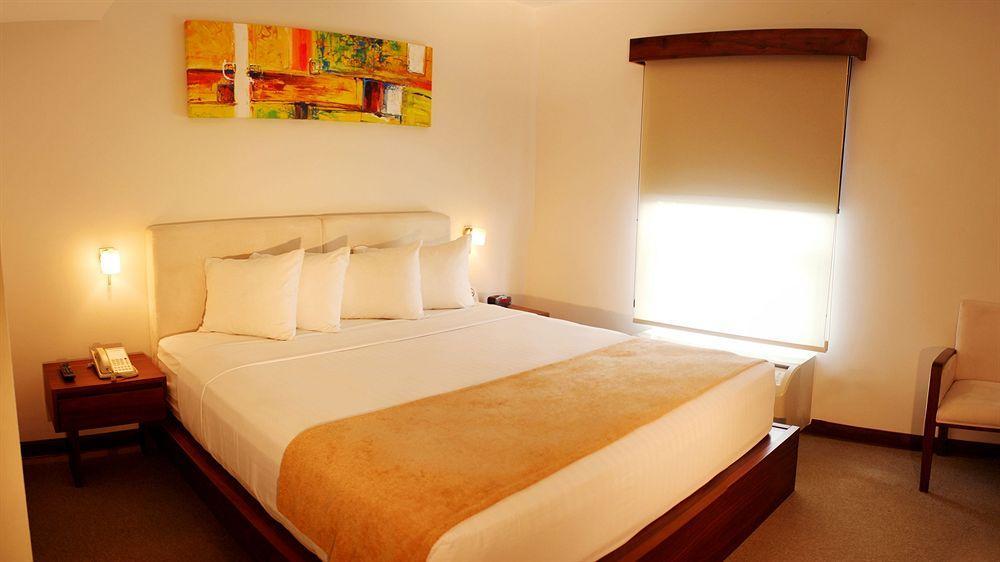 Hotel Hex Эстели Экстерьер фото