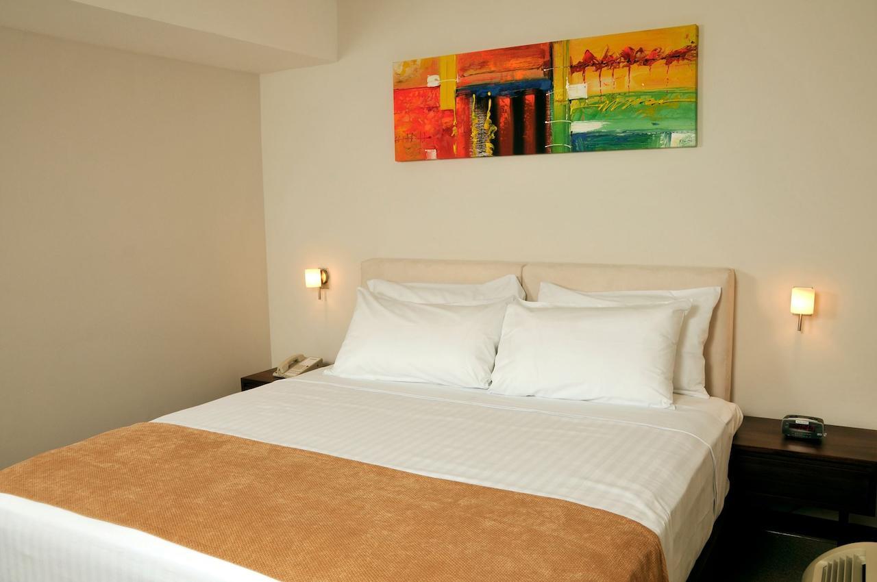 Hotel Hex Эстели Номер фото