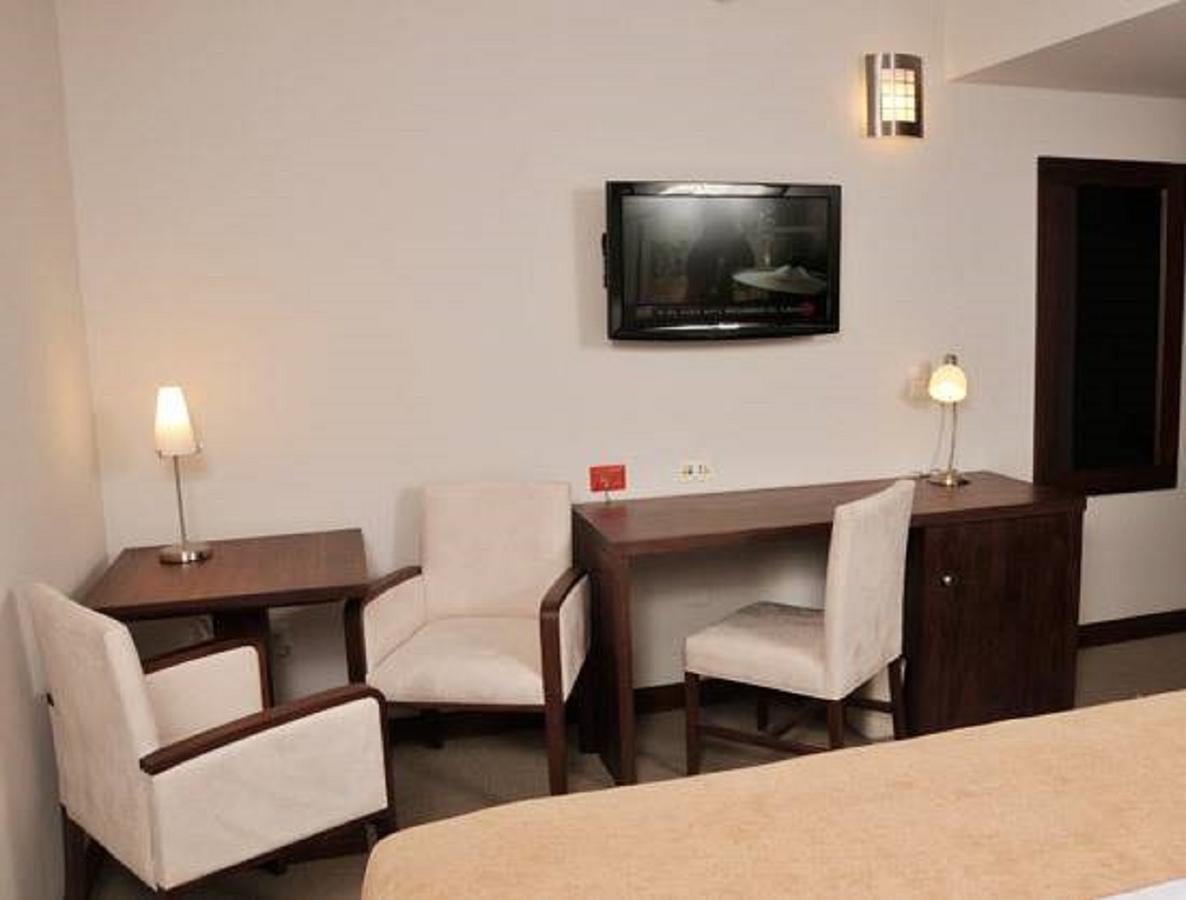 Hotel Hex Эстели Экстерьер фото