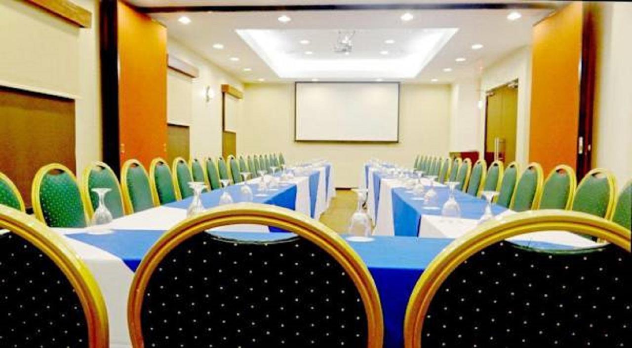 Hotel Hex Эстели Экстерьер фото
